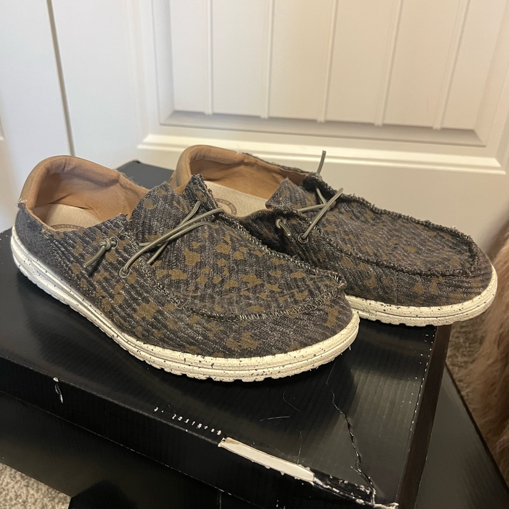 Hey Dude Gray Leopard Shoes 11
